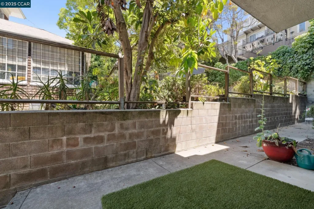 150 Pearl Street Oakland CA 94611