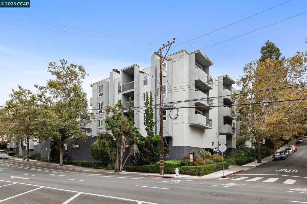 150 Pearl Street Oakland CA 94611