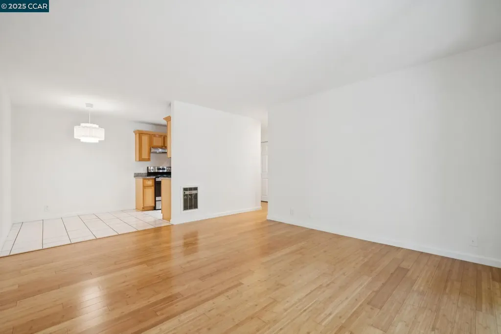 150 Pearl Street Oakland CA 94611