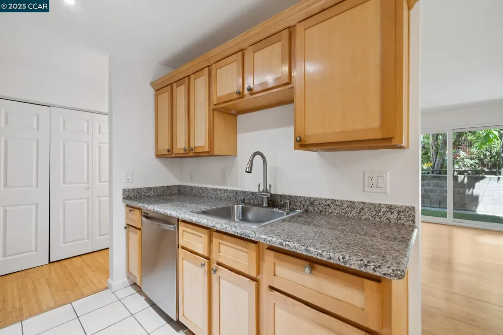 150 Pearl Street Oakland CA 94611