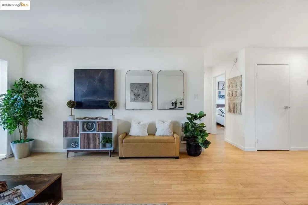 325 Kitty Hawk Road Alameda CA 94501