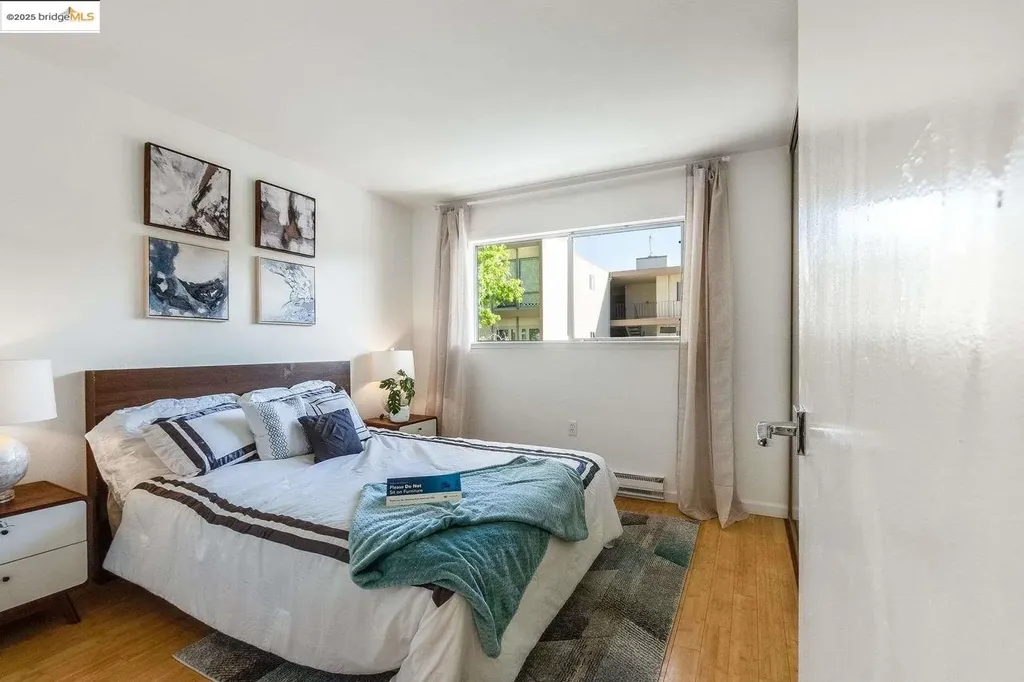 325 Kitty Hawk Road Alameda CA 94501