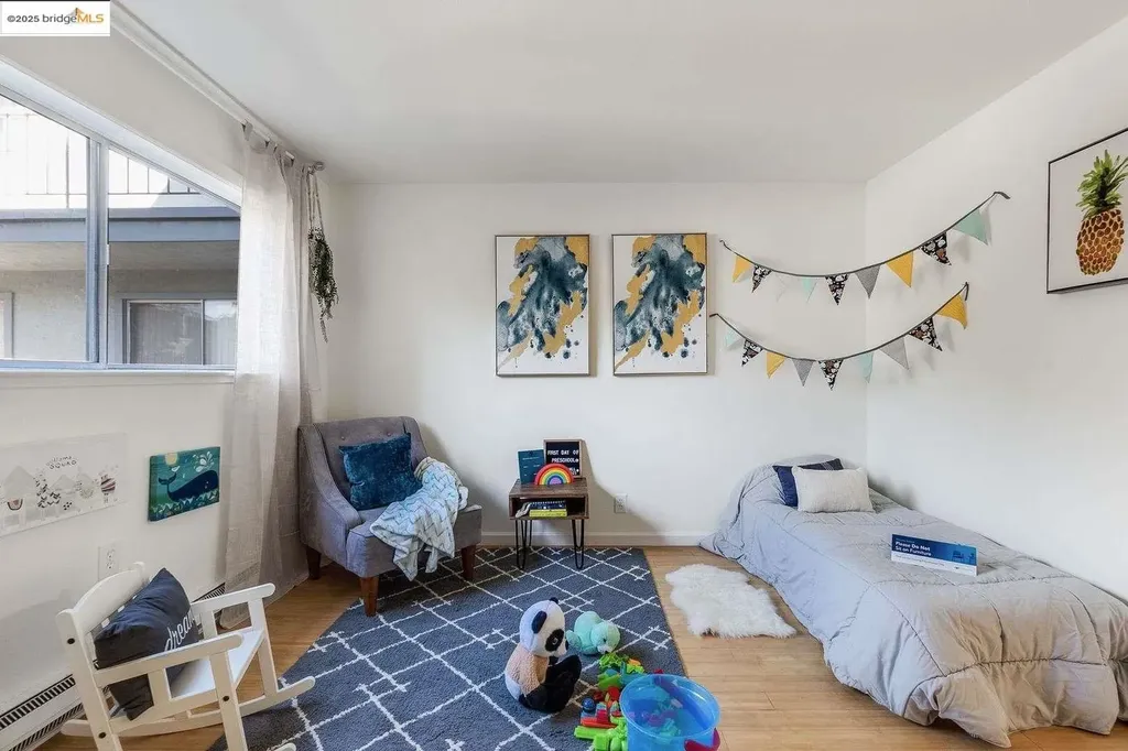 325 Kitty Hawk Road Alameda CA 94501