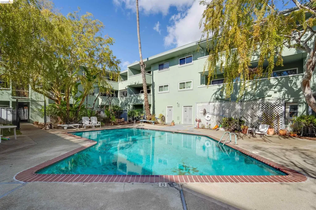 325 Kitty Hawk Road Alameda CA 94501
