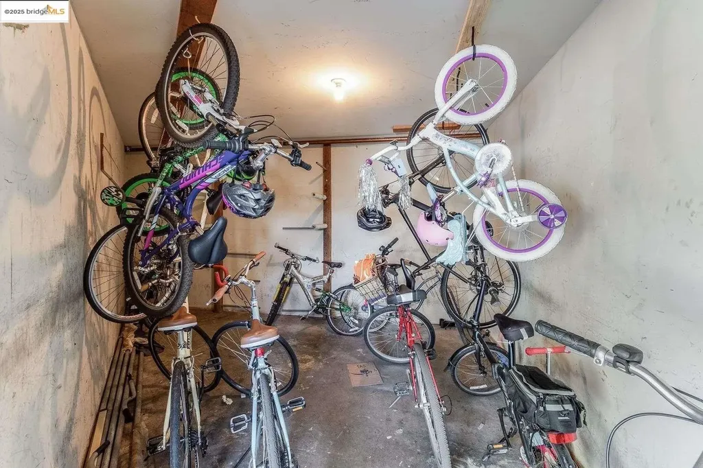 325 Kitty Hawk Road Alameda CA 94501