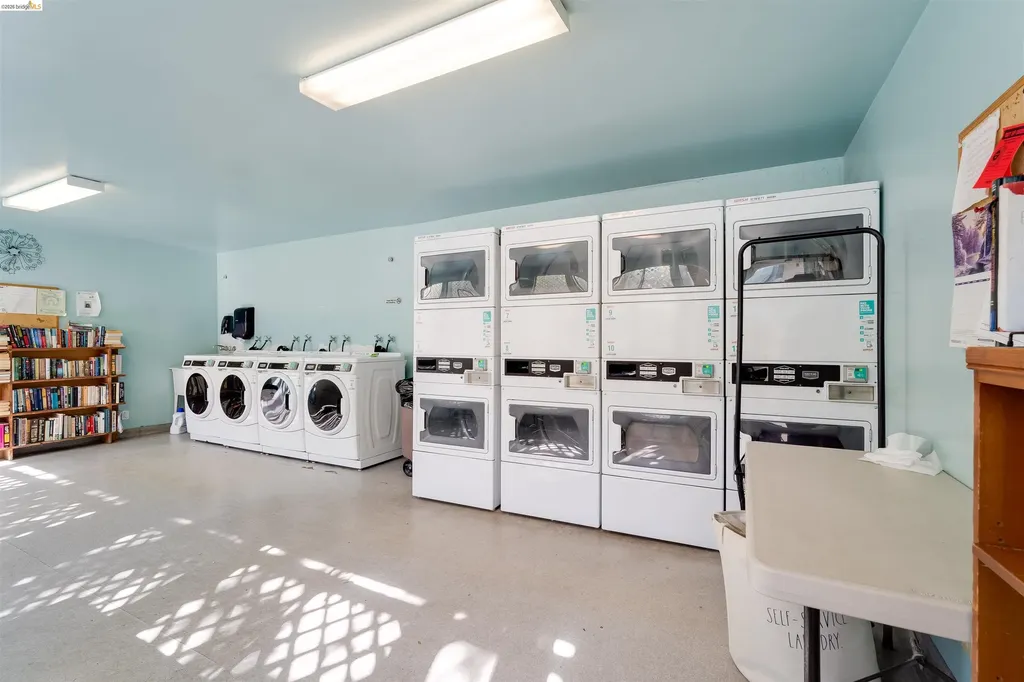 325 Kitty Hawk Road Alameda CA 94501