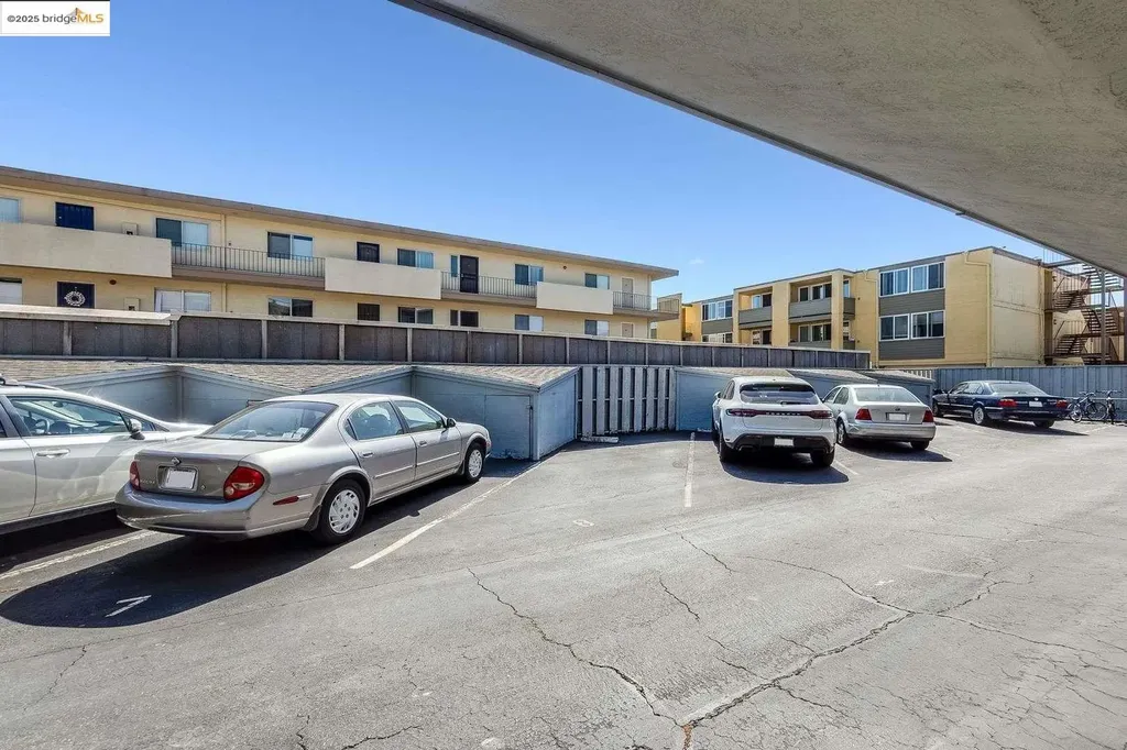 325 Kitty Hawk Road Alameda CA 94501