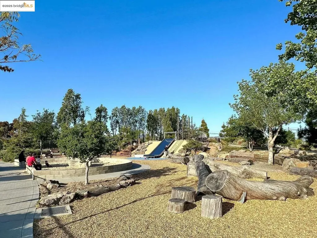 325 Kitty Hawk Road Alameda CA 94501
