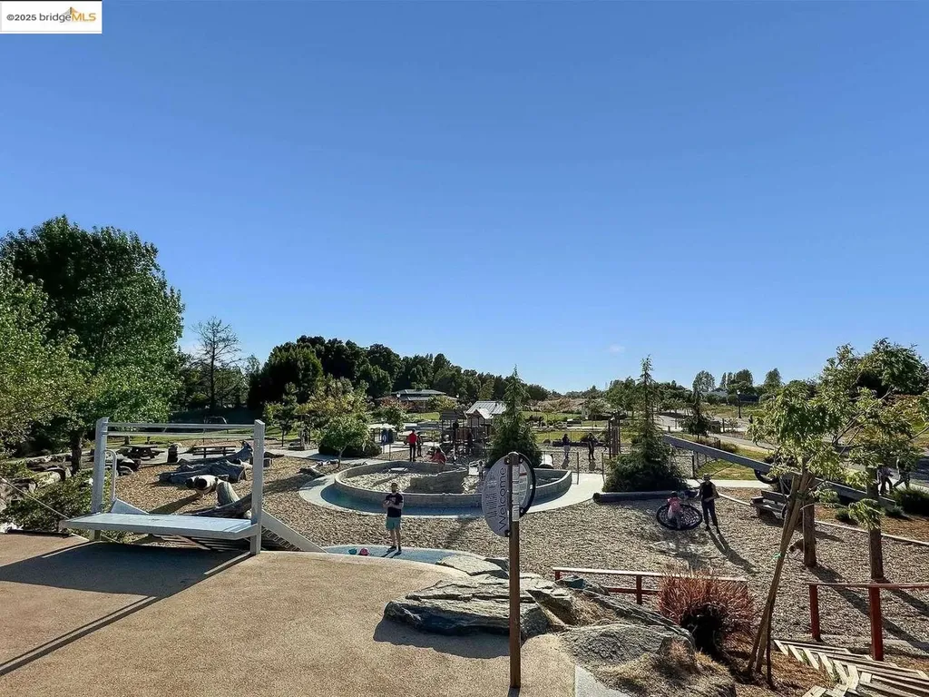 325 Kitty Hawk Road Alameda CA 94501