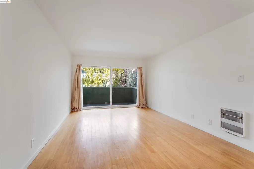 325 Kitty Hawk Road Alameda CA 94501