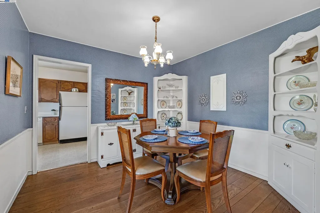 2863 Burton Drive Oakland CA 94611