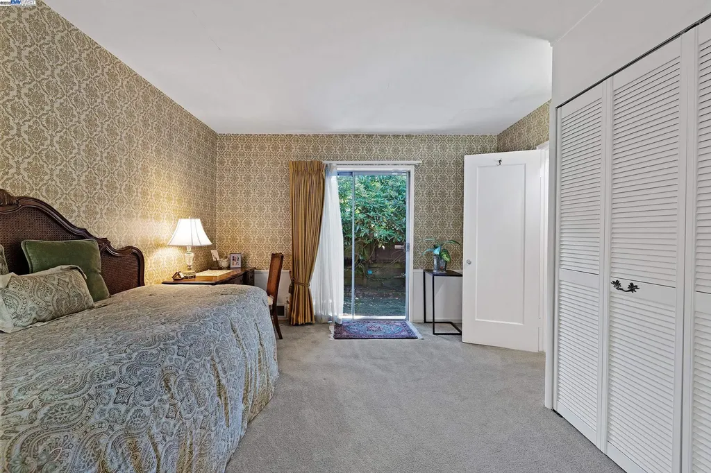 2863 Burton Drive Oakland CA 94611