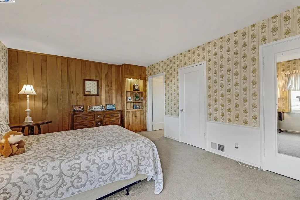 2863 Burton Drive Oakland CA 94611