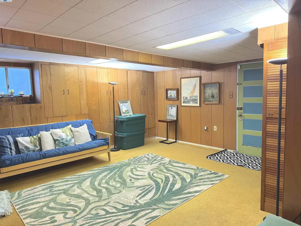 2863 Burton Drive Oakland CA 94611