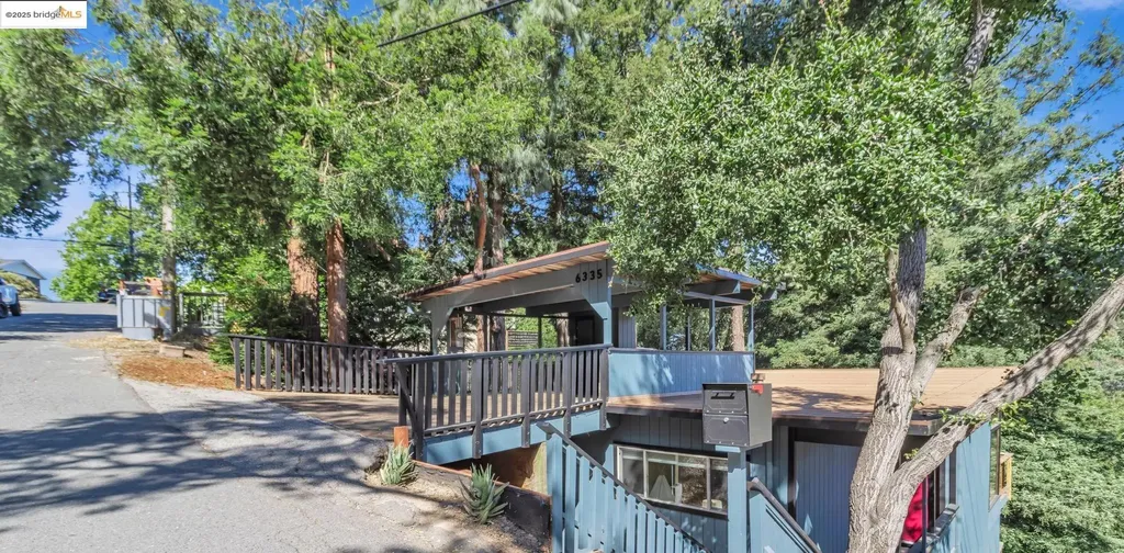 6335 Girvin Drive Oakland CA 94611