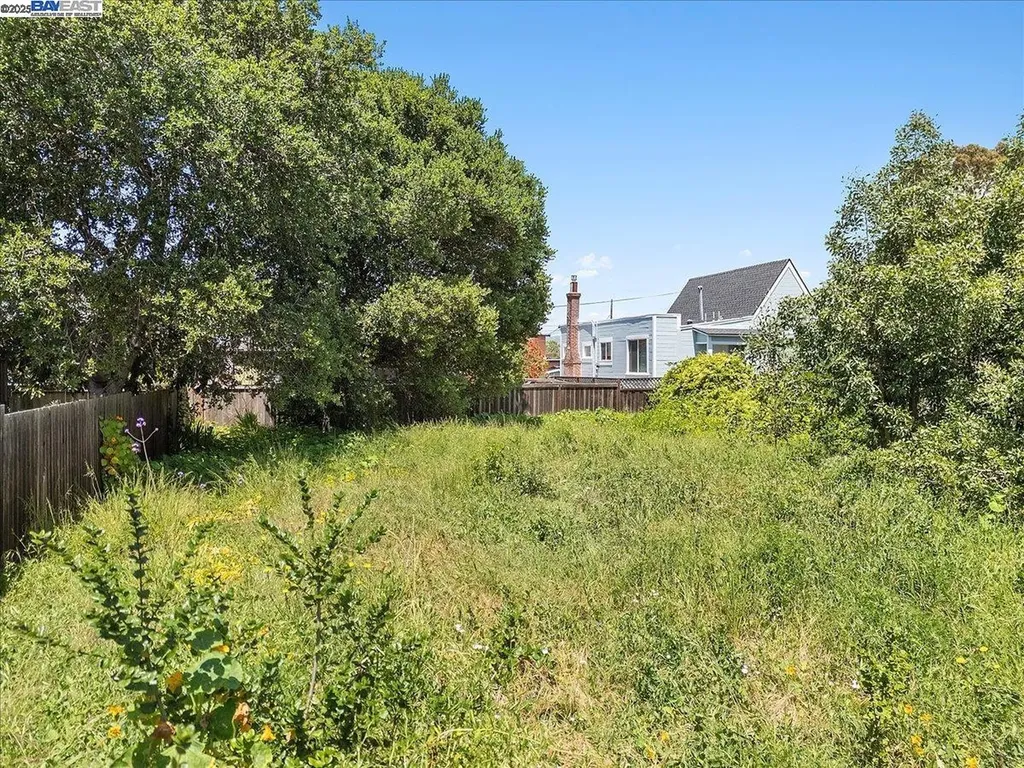 310 Spruce Street Alameda CA 94501