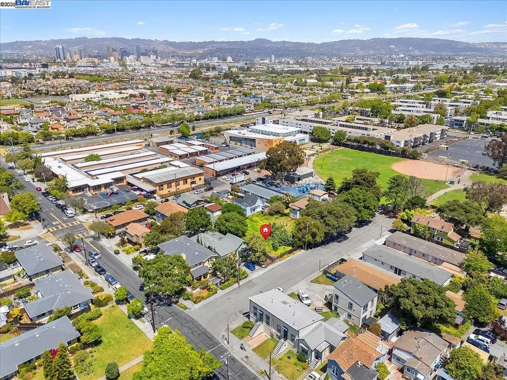 310 Spruce Street Alameda CA 94501