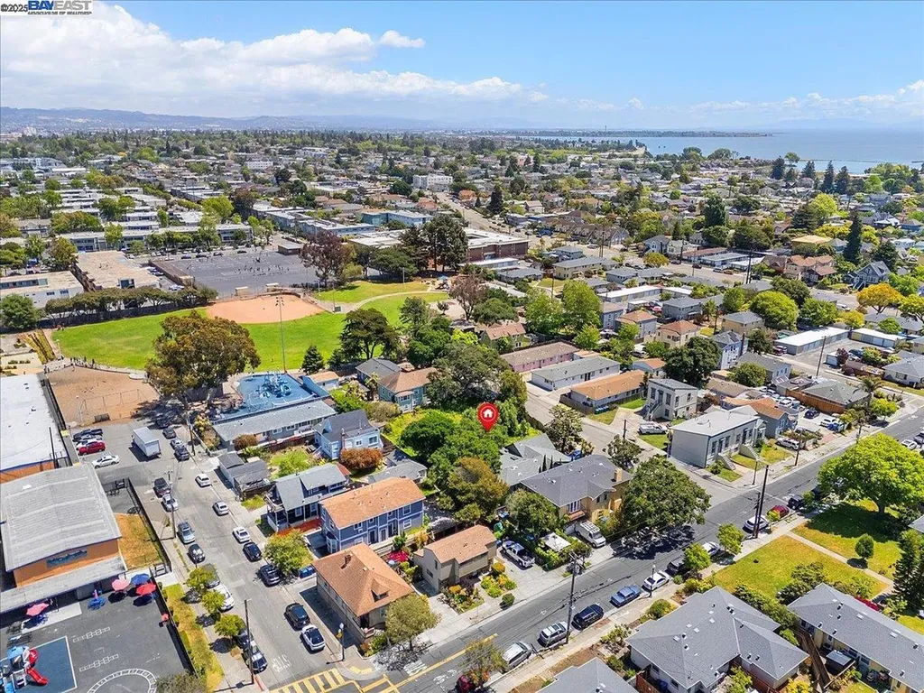 310 Spruce Street Alameda CA 94501
