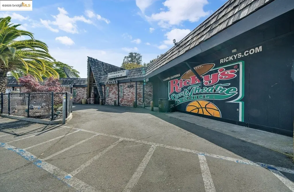 15028 Hesperian Boulevard San Leandro CA 94578