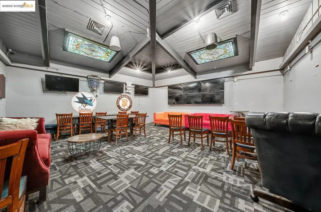 15028 Hesperian Boulevard San Leandro CA 94578