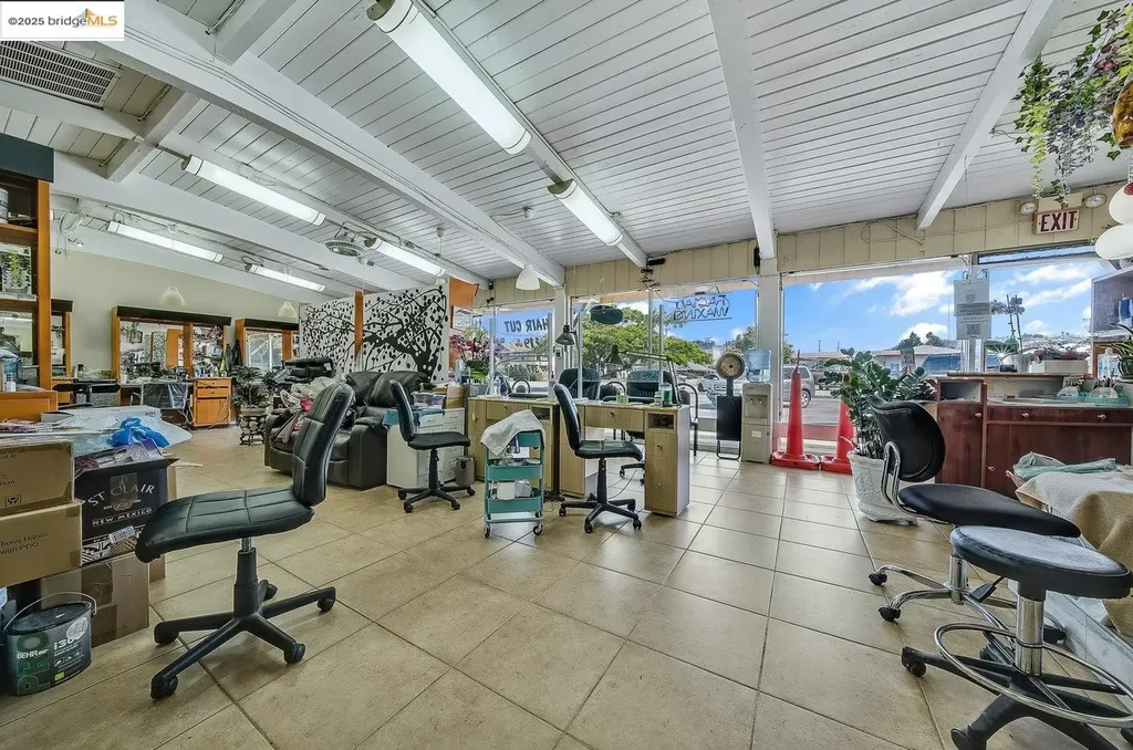 15028 Hesperian Boulevard San Leandro CA 94578