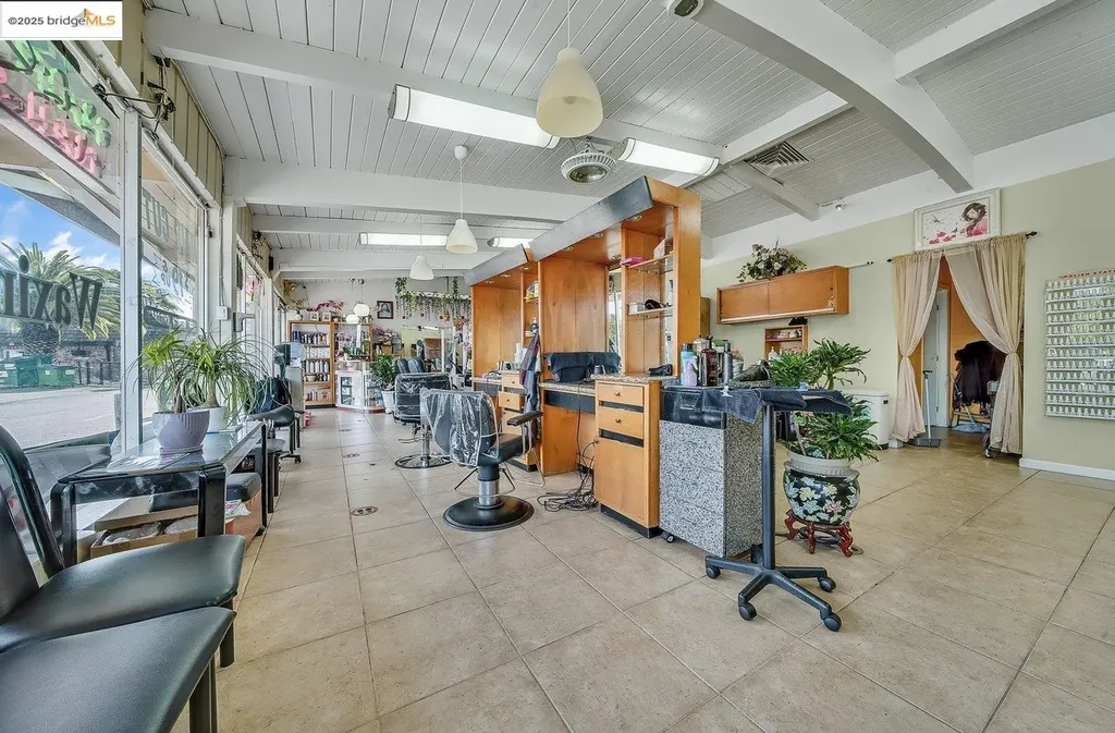 15028 Hesperian Boulevard San Leandro CA 94578