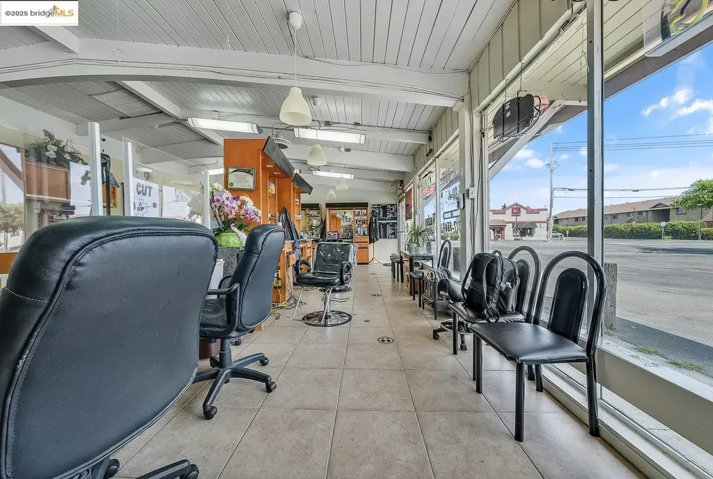 15028 Hesperian Boulevard San Leandro CA 94578