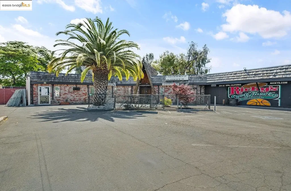 15028 Hesperian Boulevard San Leandro CA 94578