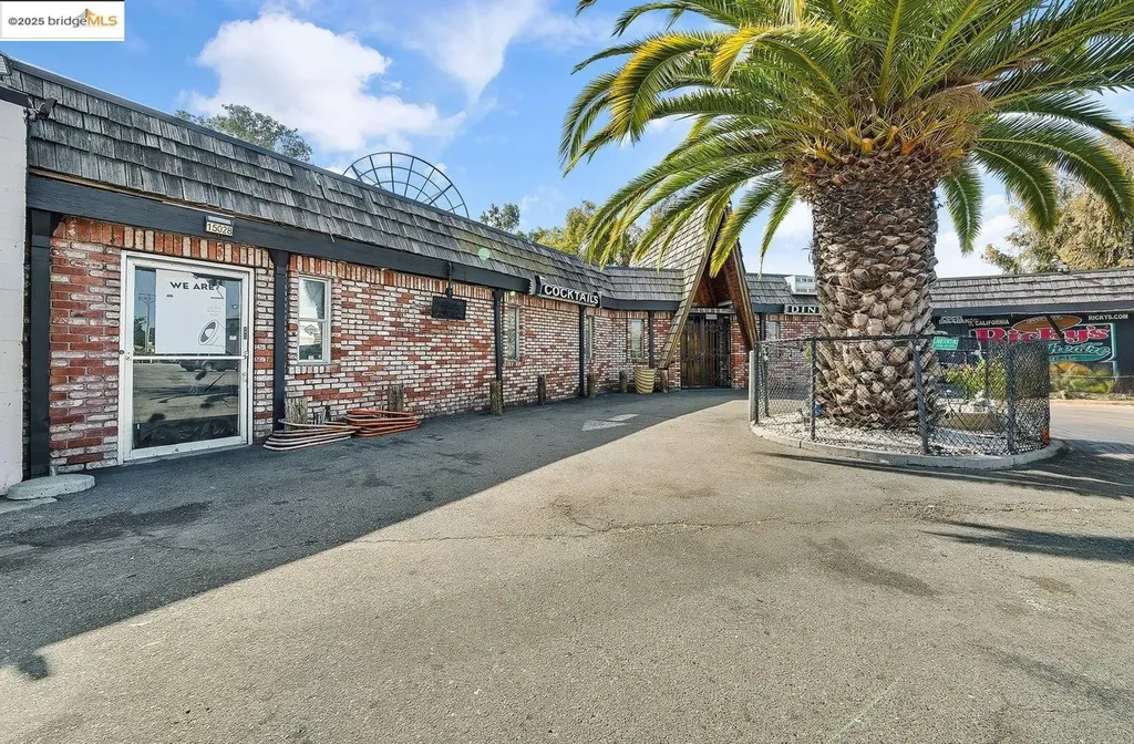 15028 Hesperian Boulevard San Leandro CA 94578