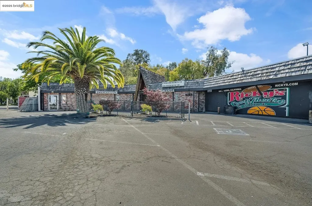 15028 Hesperian Boulevard San Leandro CA 94578