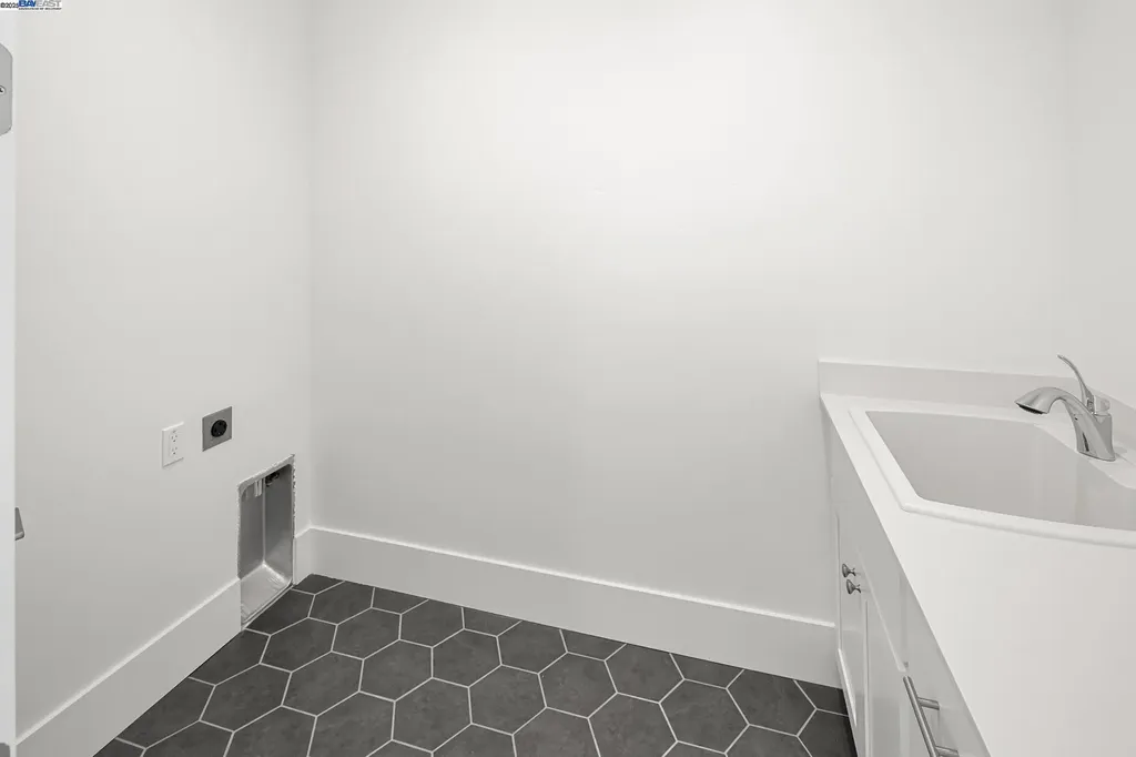 10 Grey Whale Place Bethel Island CA 94511