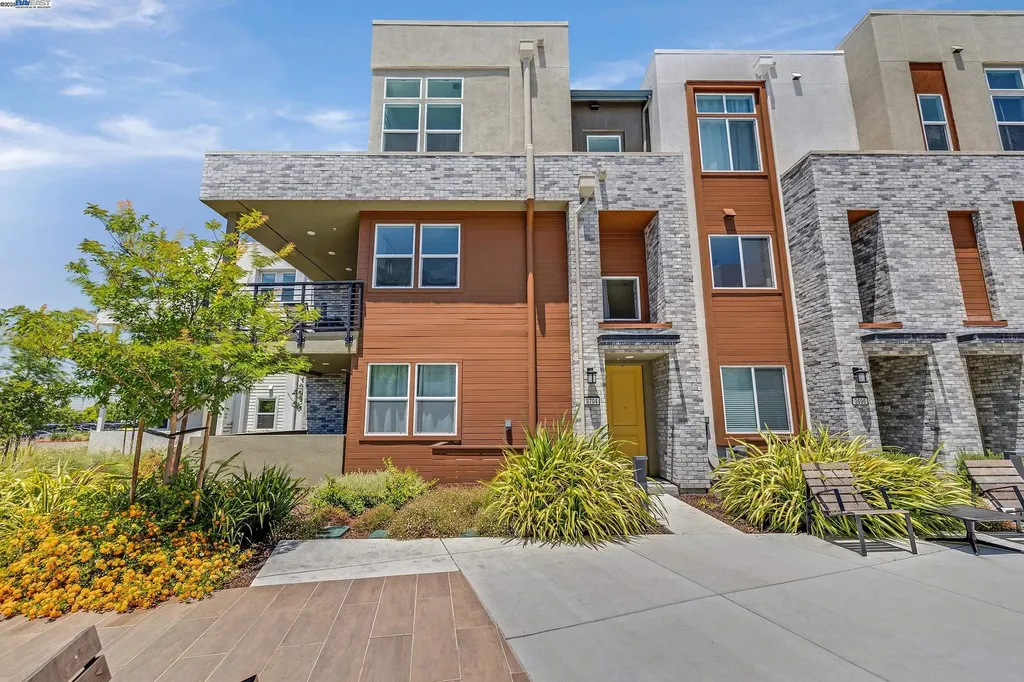 3704 Silicon Common Fremont CA 94538
