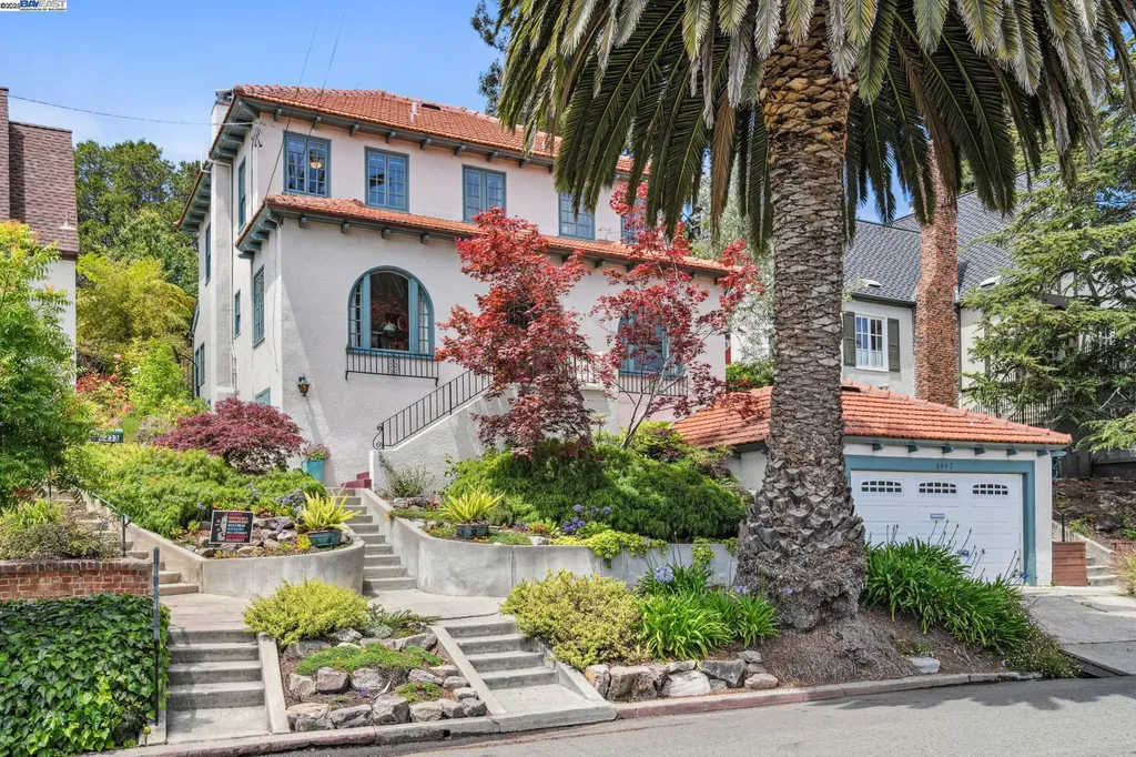 6447 Chabot Road Oakland CA 94618