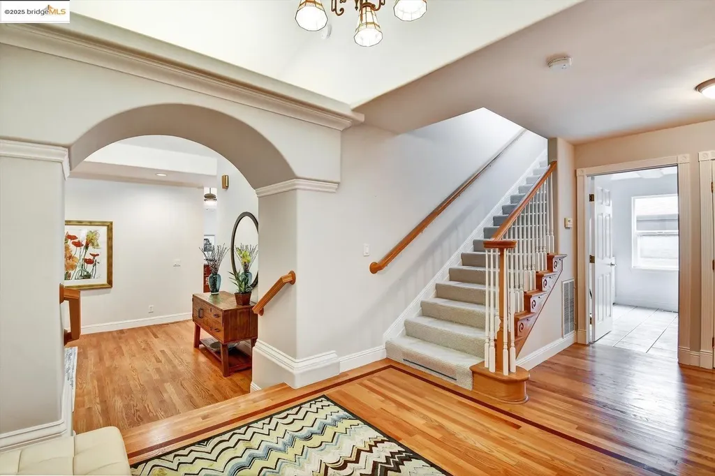 6940 Norfolk Road Berkeley CA 94705