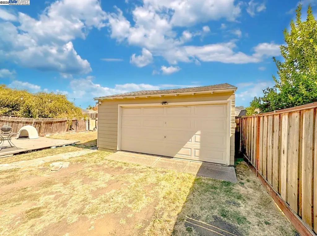10504 Voltaire Avenue Oakland CA 94603
