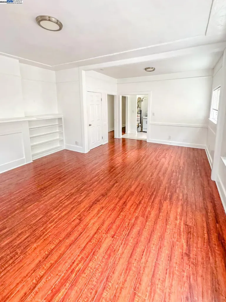 10504 Voltaire Avenue Oakland CA 94603