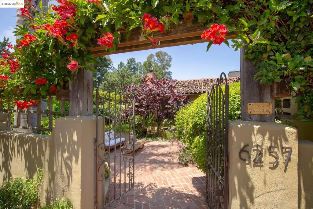 Oakland CA, 6257 Girvin Drive