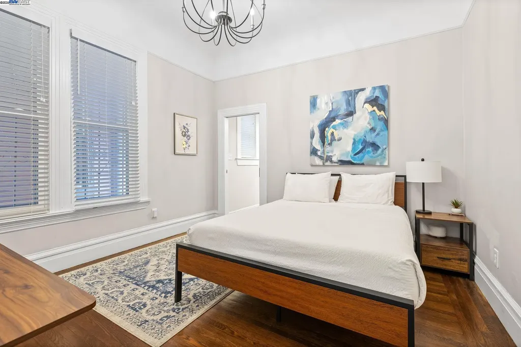 2207 21st Street Oakland CA 94606