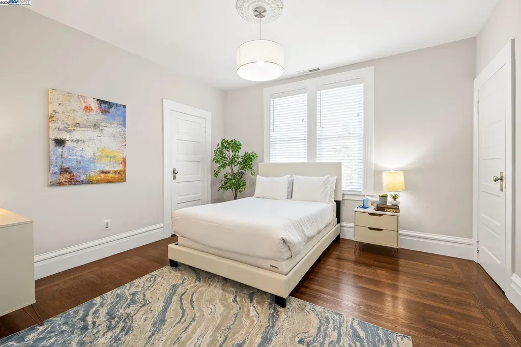 2207 21st Street Oakland CA 94606