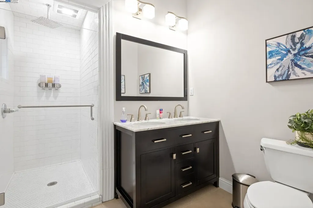 2207 21st Street Oakland CA 94606