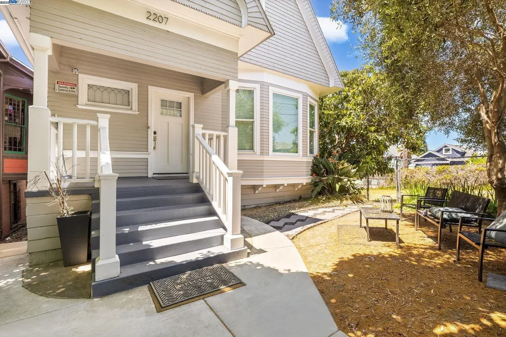 2207 21st Street Oakland CA 94606
