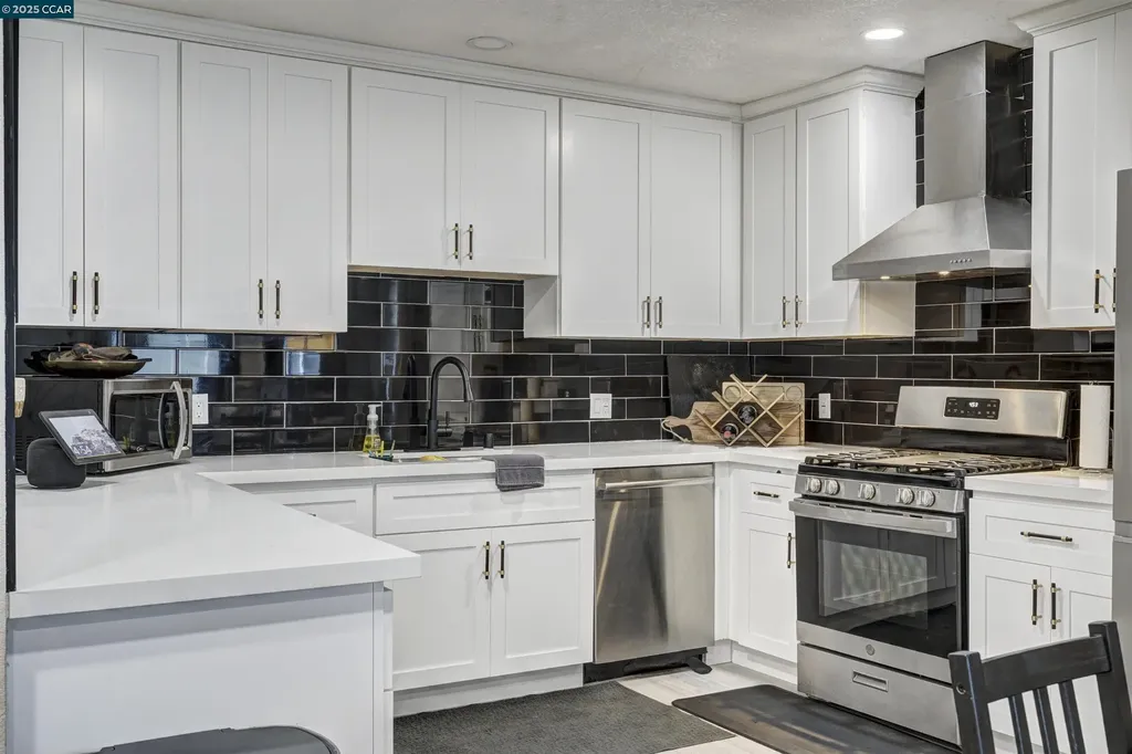 1324 104th Avenue Oakland CA 94603