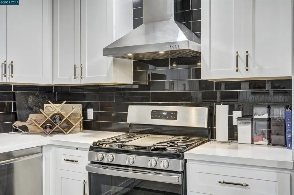 1324 104th Avenue Oakland CA 94603