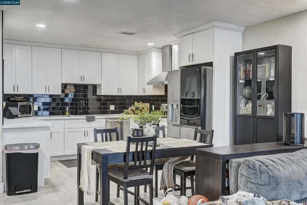 1324 104th Avenue Oakland CA 94603