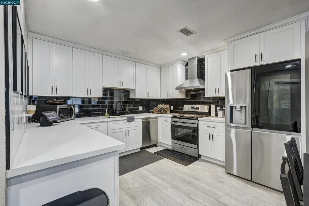 1324 104th Avenue Oakland CA 94603