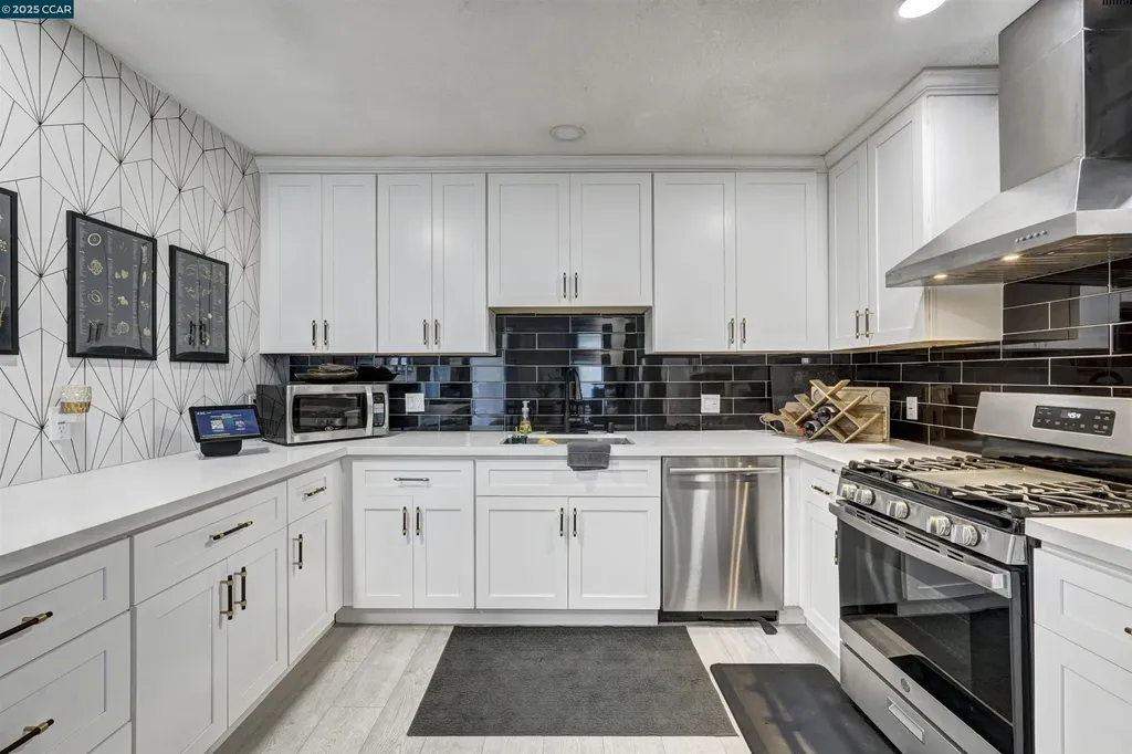 1324 104th Avenue Oakland CA 94603