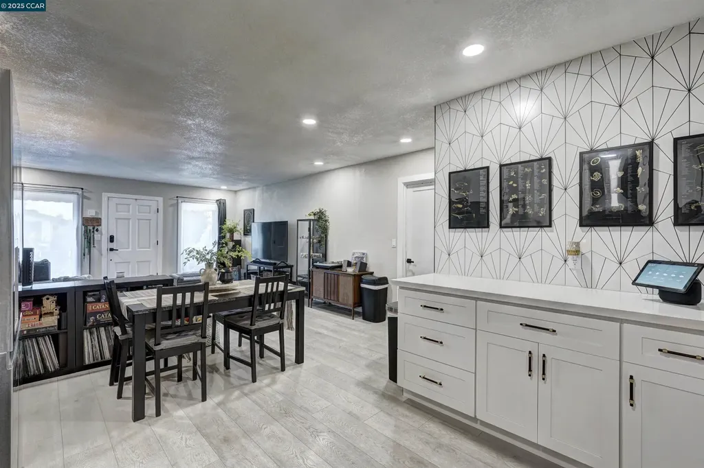 1324 104th Avenue Oakland CA 94603