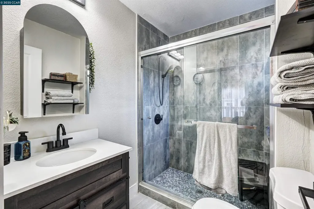 1324 104th Avenue Oakland CA 94603