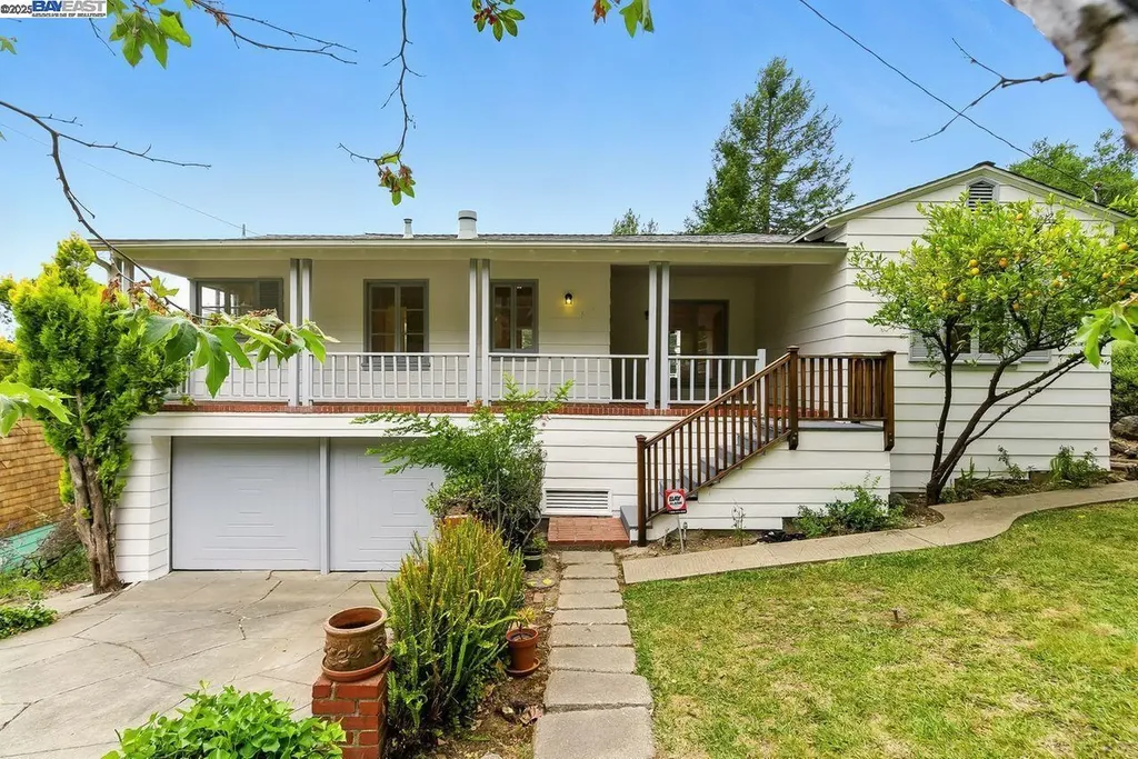 6175 Aspinwall Road Oakland CA 94611