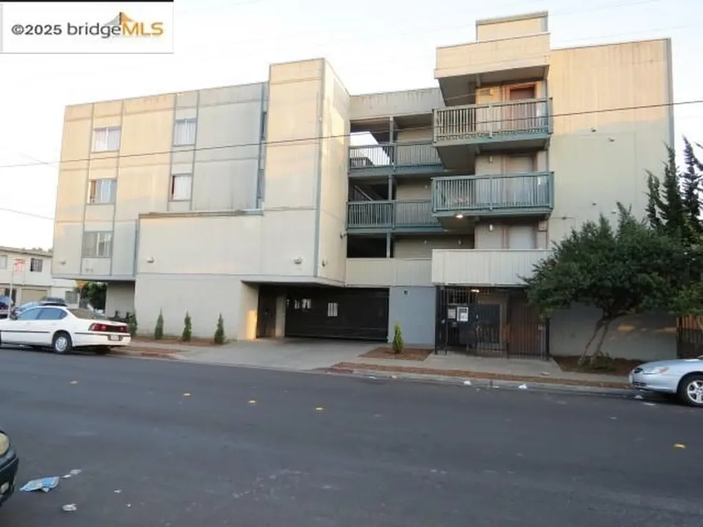 1532 Chanslor Avenue Richmond CA 94801